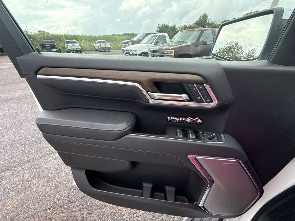 2025 Chevrolet Silverado 1500 High Country - Photo 29
