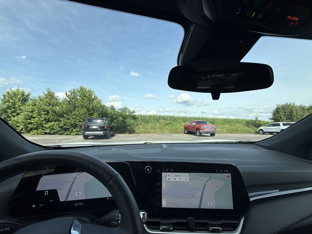 2025 Chevrolet Equinox LT - Photo 27