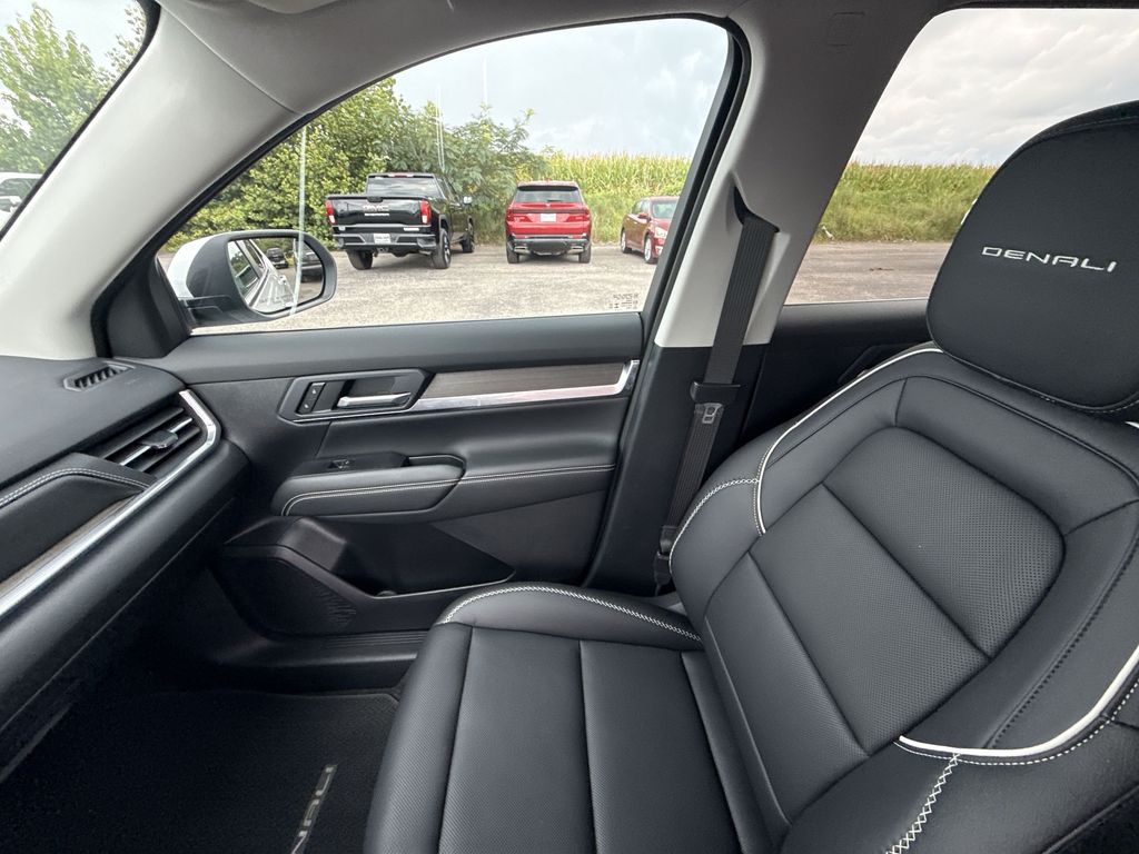 2026 GMC Terrain Denali - Photo 15