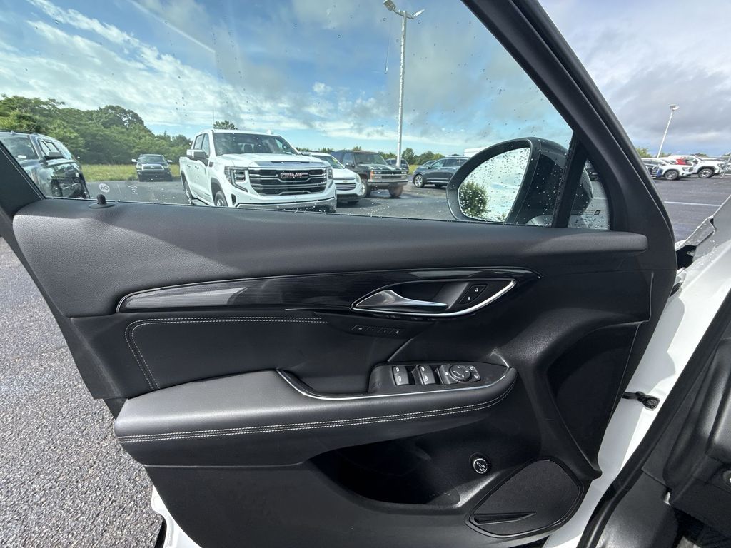 2023 Buick Envision Essence - Photo 29