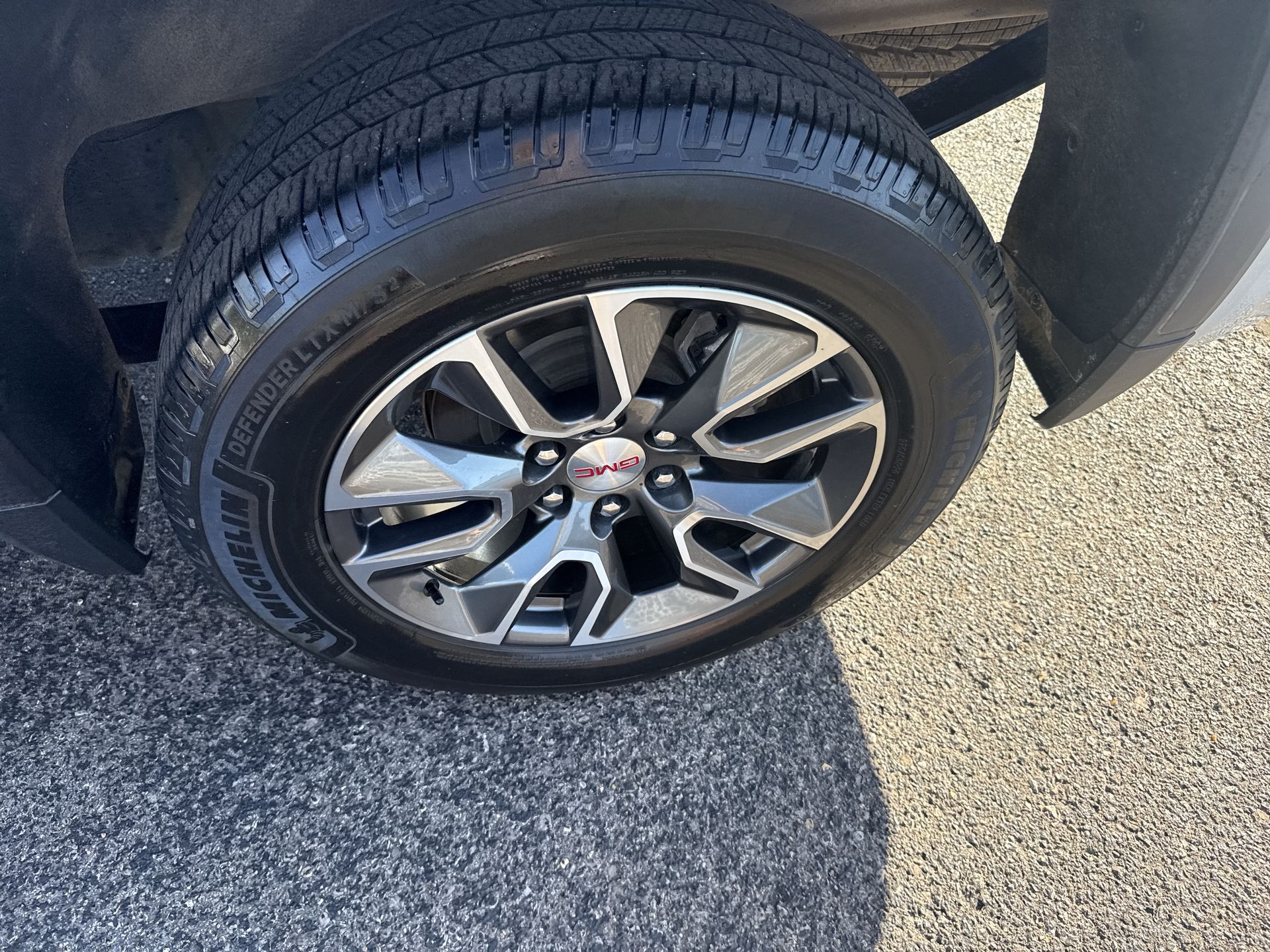 2024 GMC Sierra 1500 SLE - Photo 40