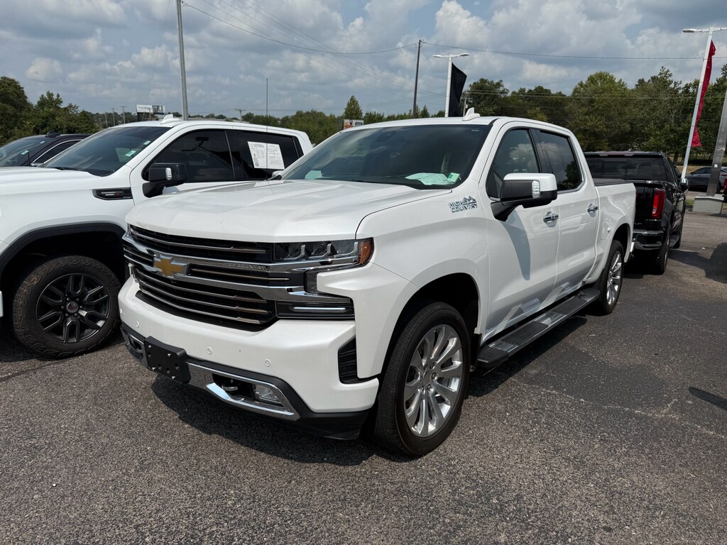2021 Chevrolet Silverado 1500 High Country photo 2
