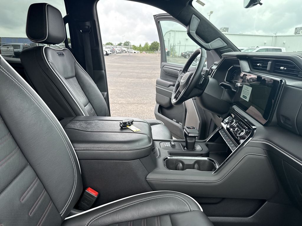 2025 GMC Sierra 1500 AT4X - Photo 13