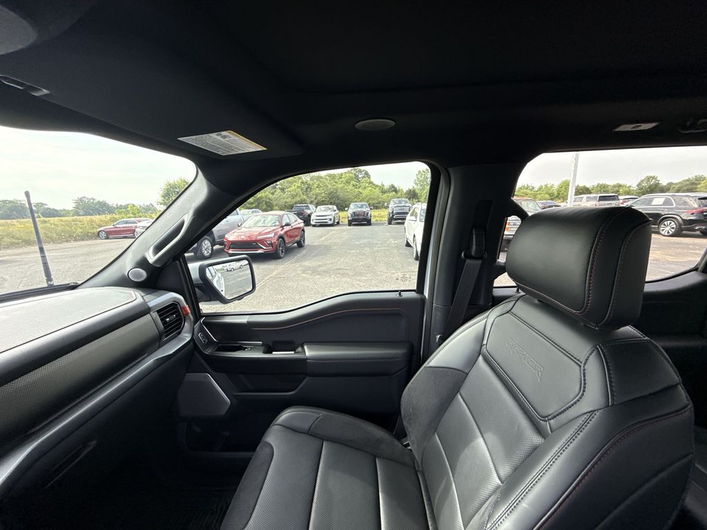 2025 Ford F-150 Raptor - Photo 15