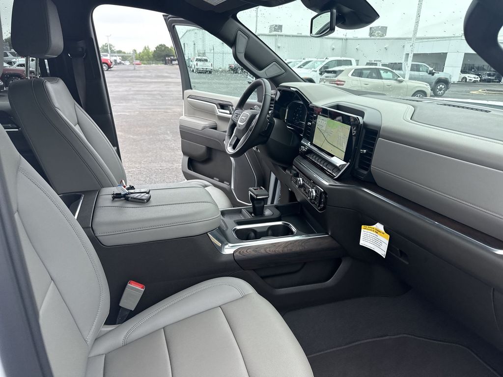 2025 GMC Sierra 1500 SLT - Photo 35