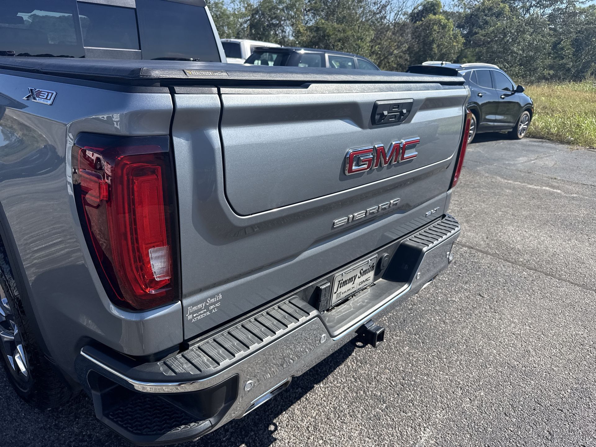 2025 GMC Sierra 1500 SLT - Photo 33