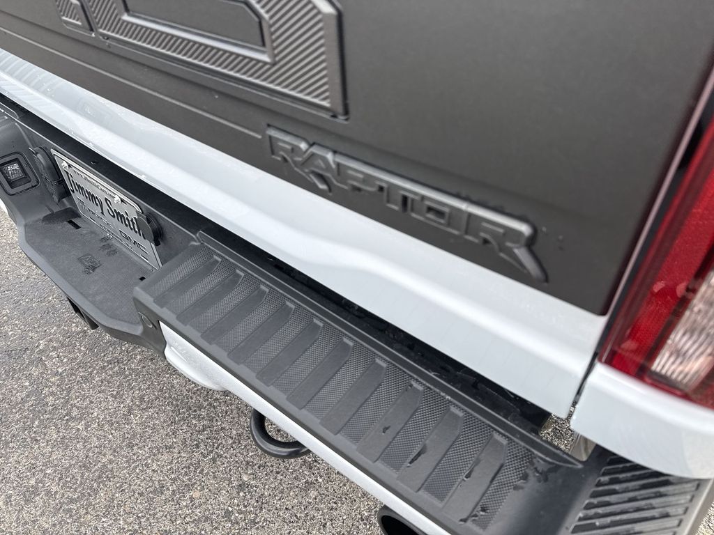 2025 Ford F-150 Raptor - Photo 39