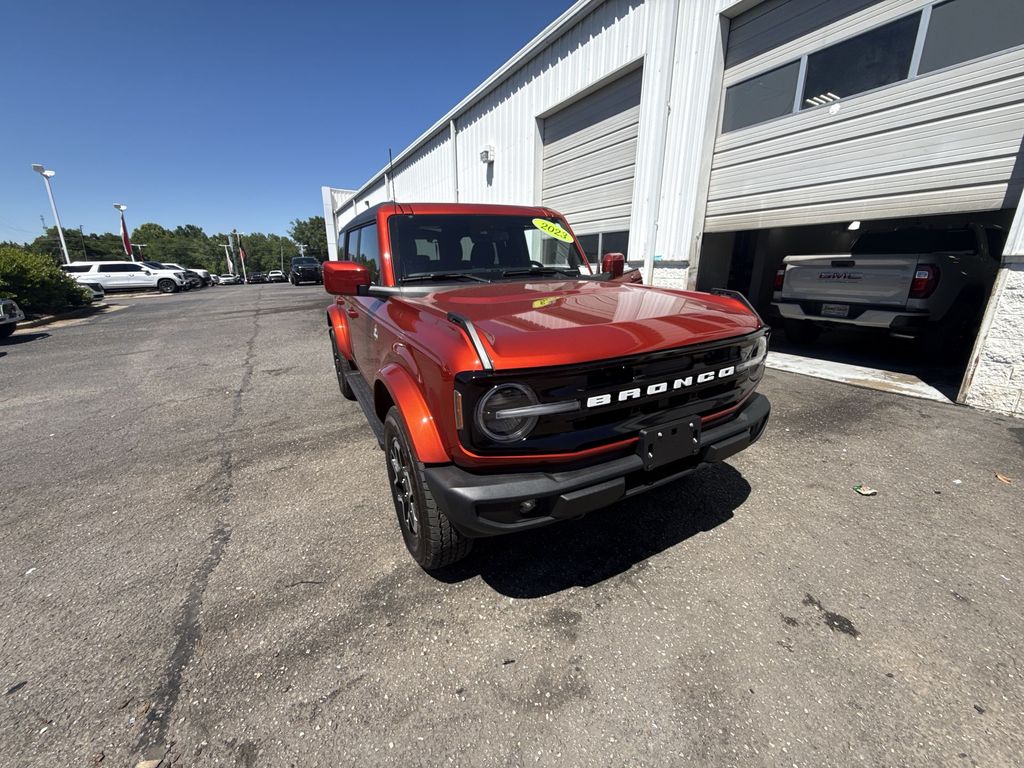 2023 Ford Bronco Outer Banks 4x4's photo