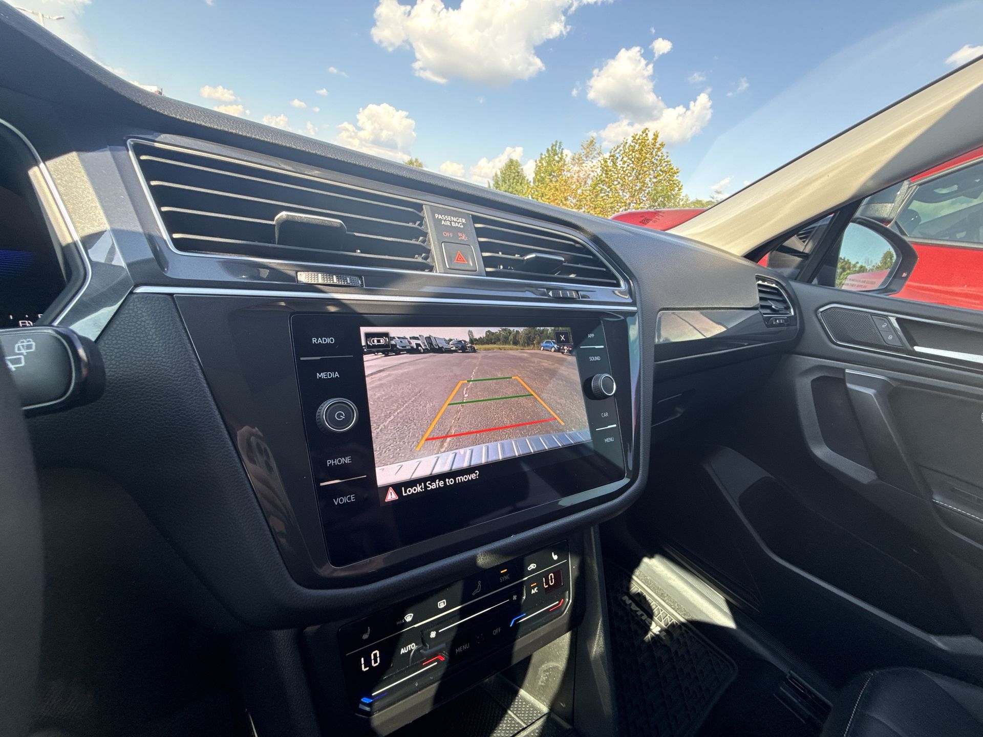 2024 Volkswagen Tiguan SE - Photo 21