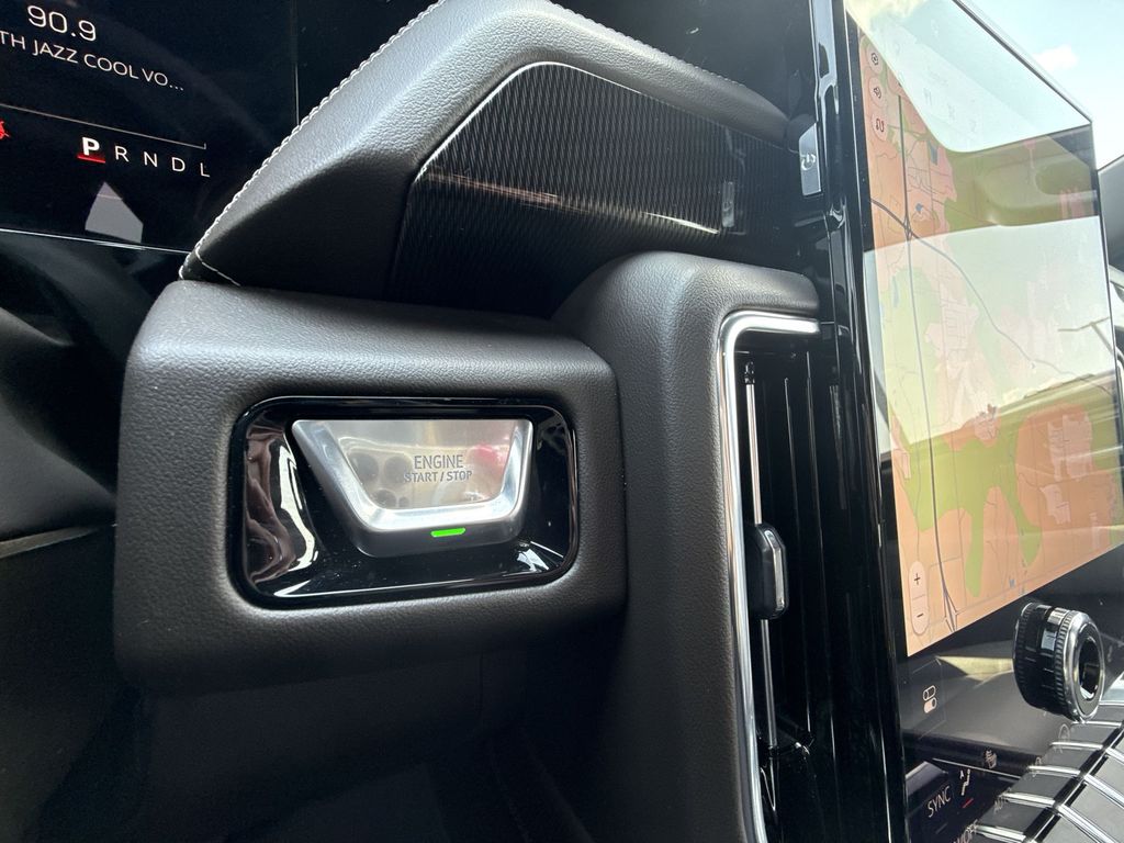 2025 GMC Yukon XL Elevation - Photo 23
