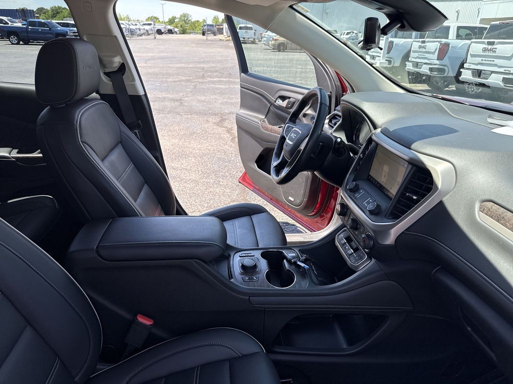 2021 GMC Acadia Denali - Photo 13