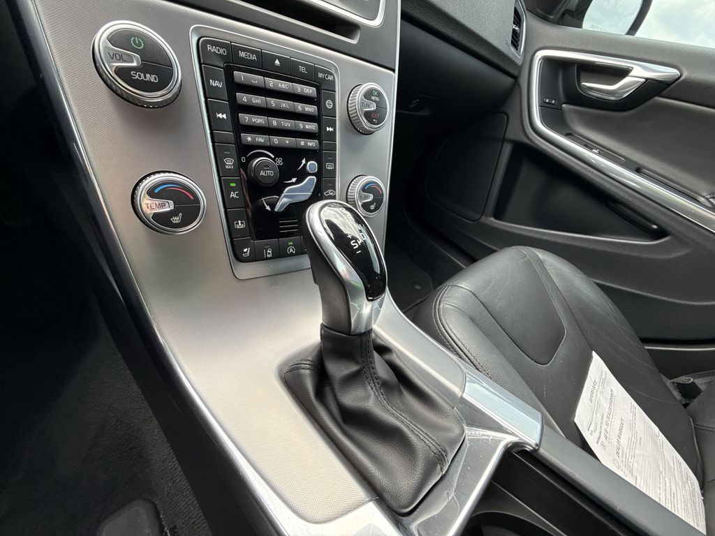 2017 Volvo S60 T5 Inscription - Photo 22