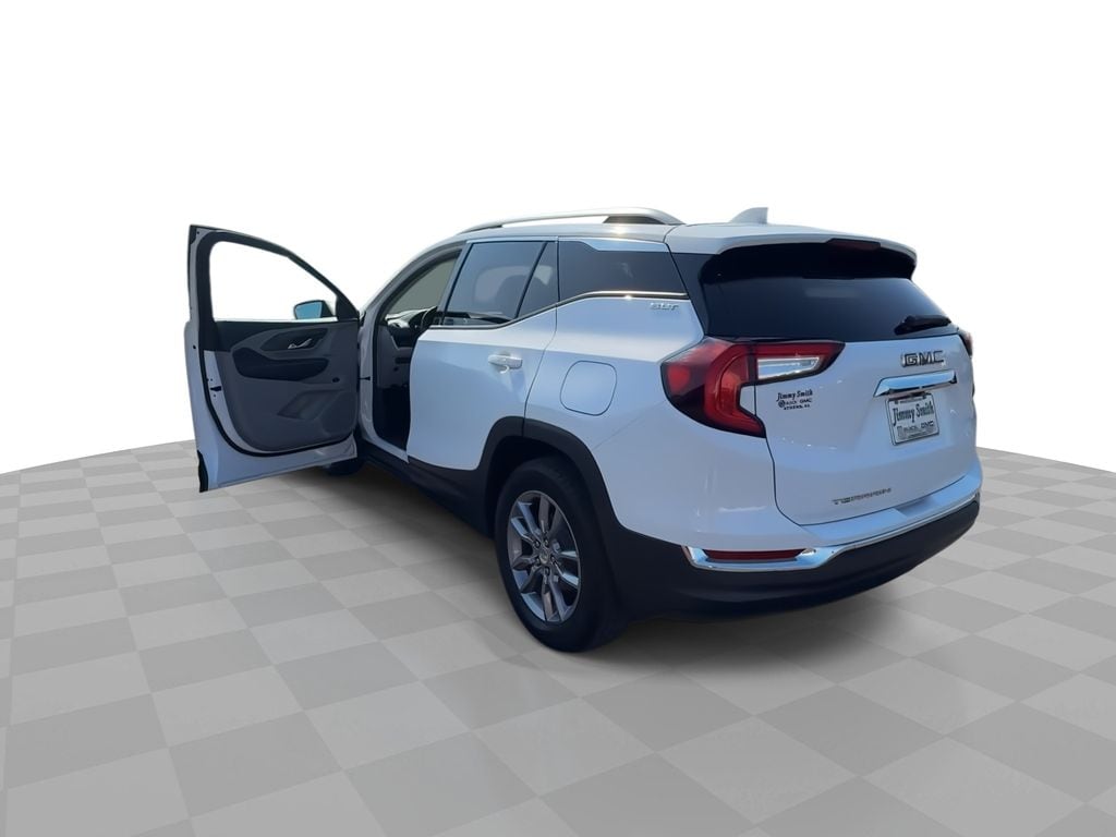 2022 GMC Terrain SLT - Photo 7