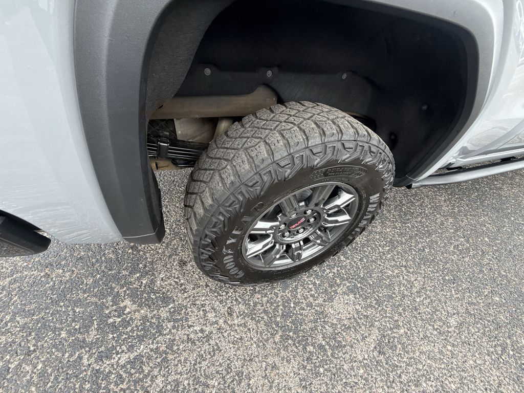 2025 GMC Sierra 1500 AT4X - Photo 40