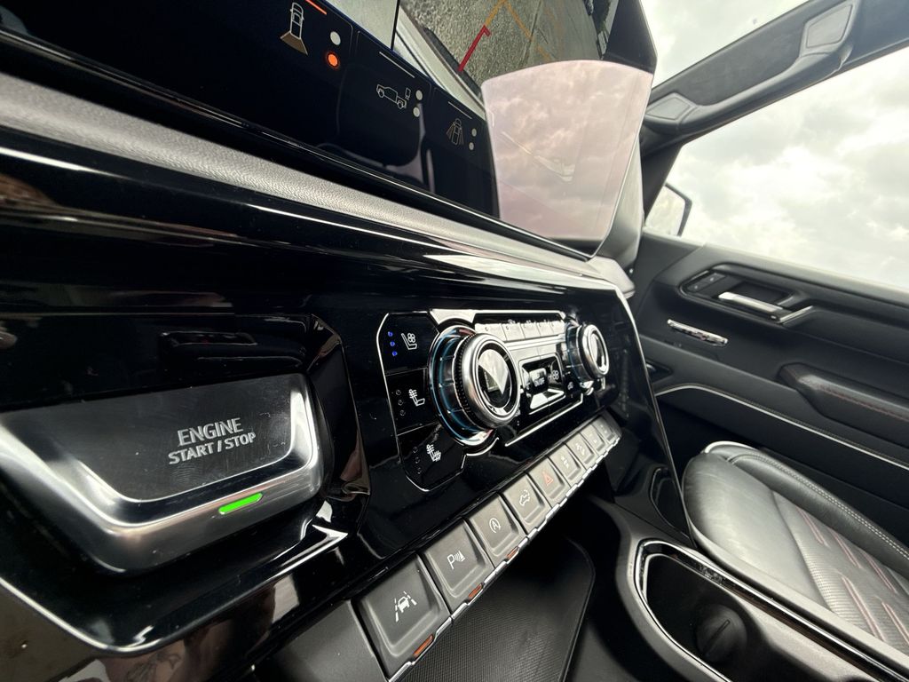 2025 GMC Sierra 1500 AT4X - Photo 23
