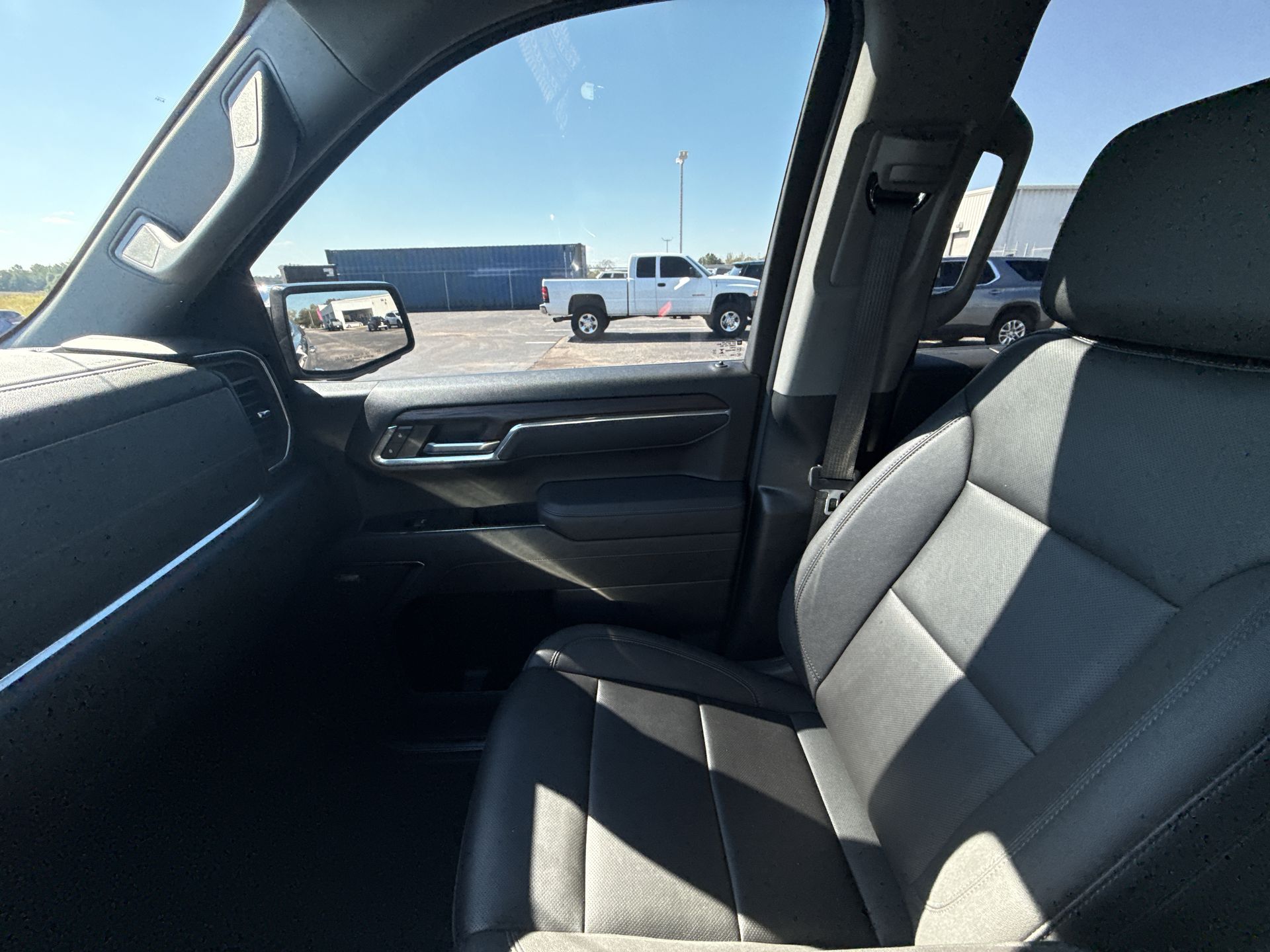 2025 GMC Sierra 1500 SLT - Photo 26