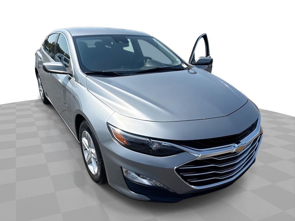 Used 2024 Chevrolet Malibu 1LT with VIN 1G1ZD5ST9RF137778 for sale in Athens, AL