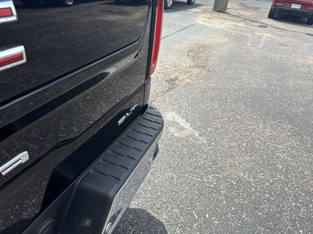 2024 GMC Sierra 1500 SLT - Photo 39