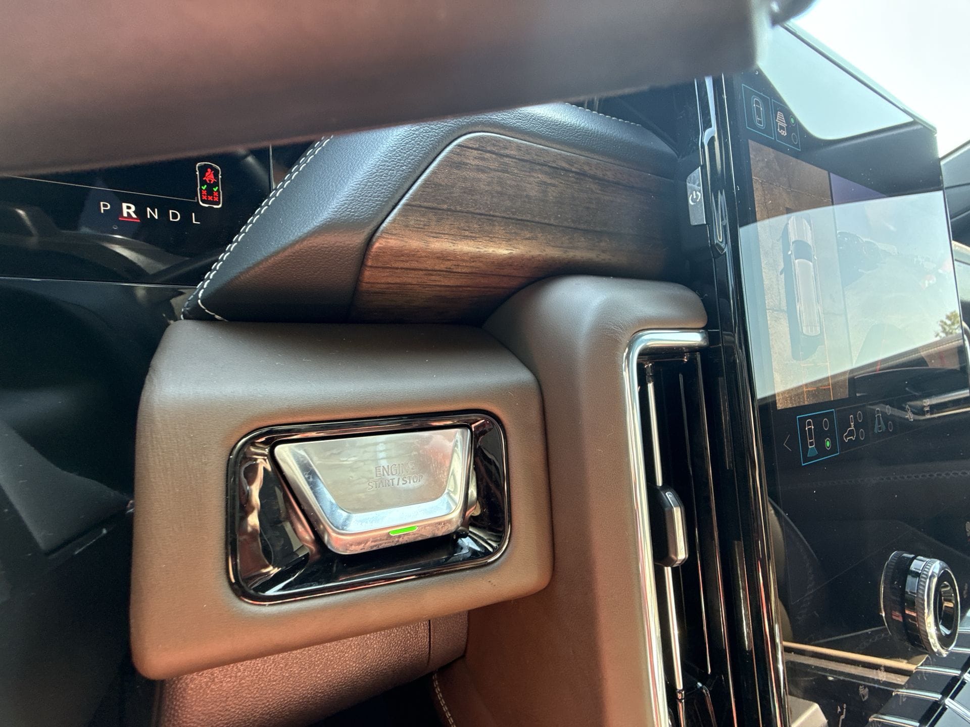 2026 GMC Yukon Denali Ultimate - Photo 23