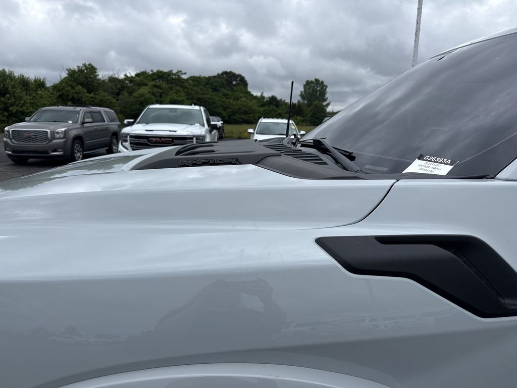 2024 Ford F-150 Raptor - Photo 37