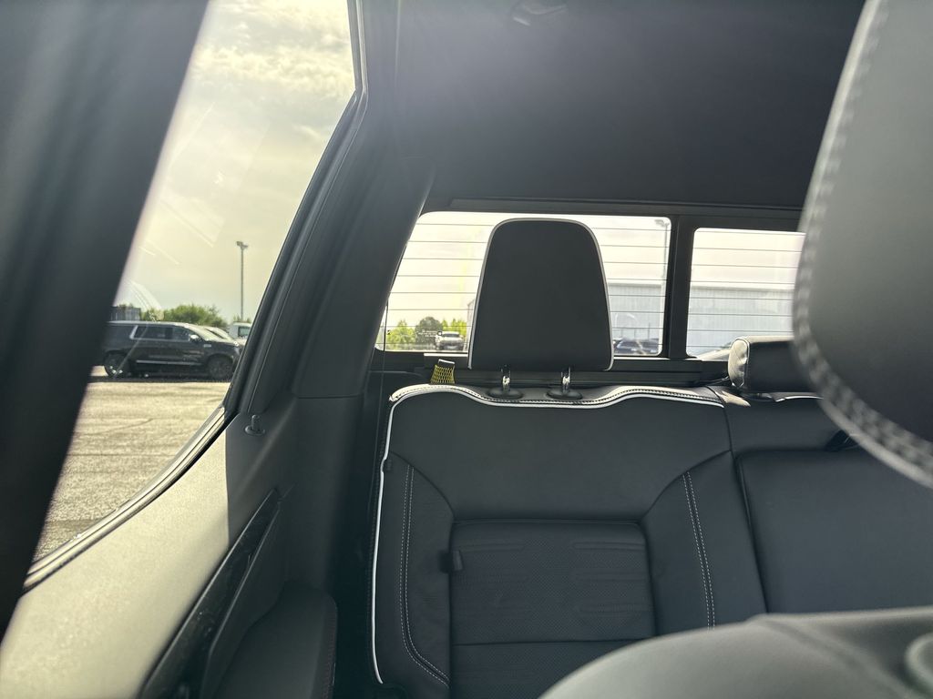 2026 GMC Sierra 1500 AT4X - Photo 12