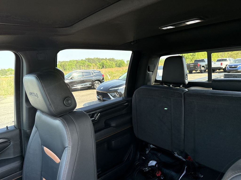 2024 GMC Sierra 2500HD AT4 - Photo 10