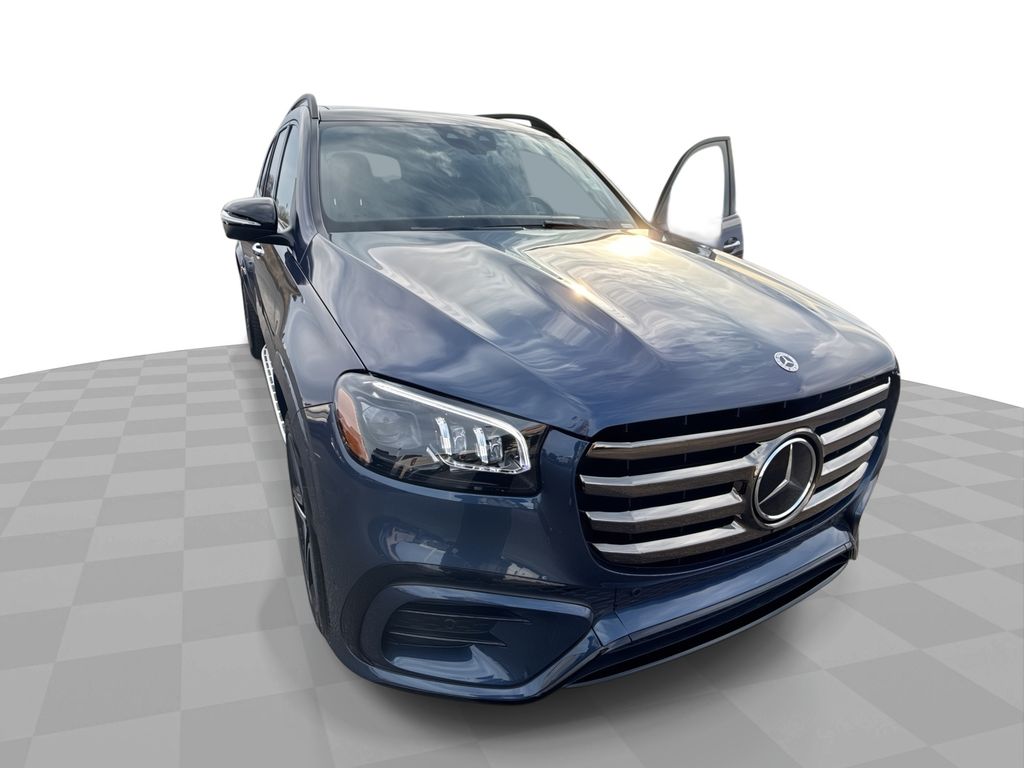 2024 Mercedes-Benz GLS Base's photo