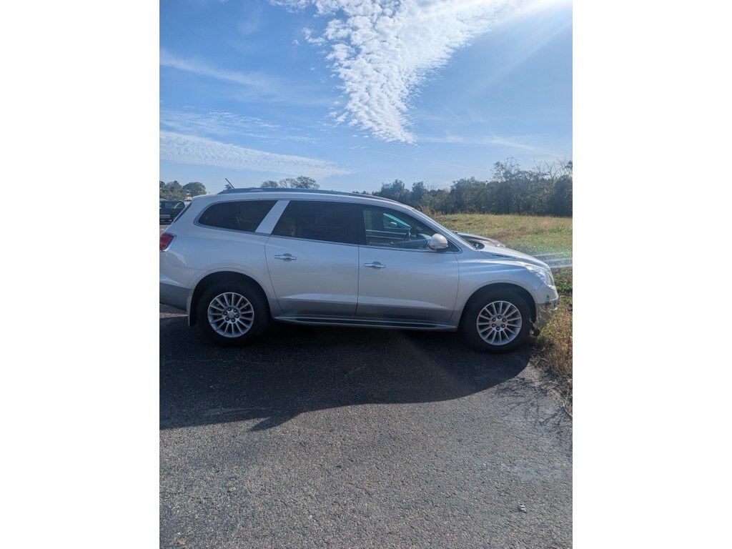 Used 2009 Buick Enclave CXL SUV