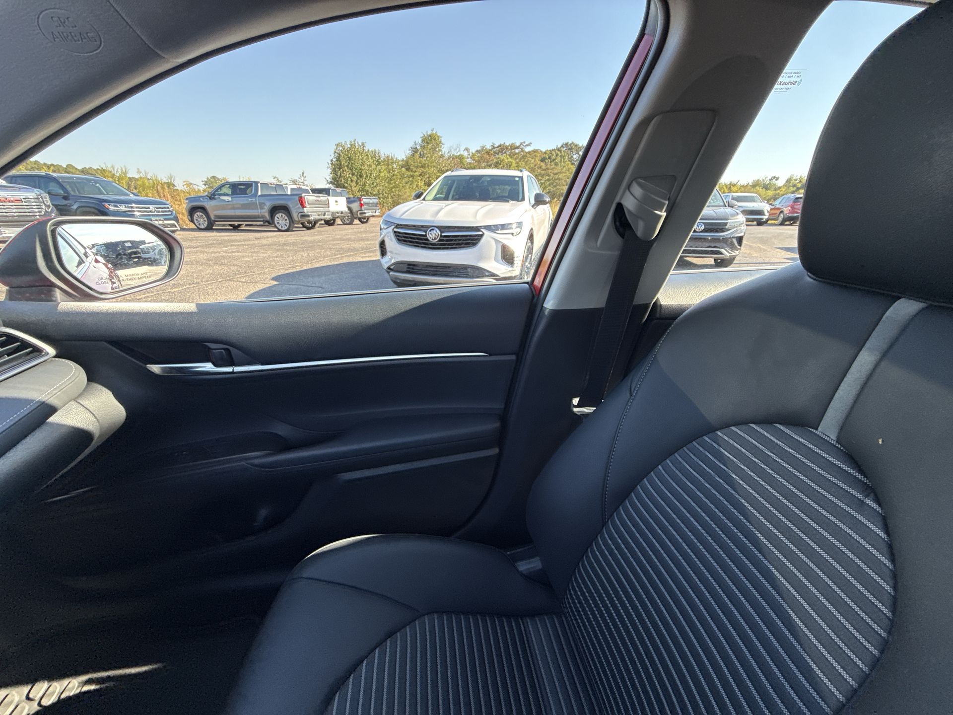 2023 Toyota Camry SE - Photo 15