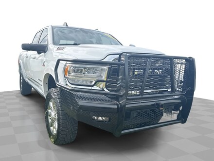 2024 Ram 3500 Limited Crew Cab 4x4 64 Box Truck