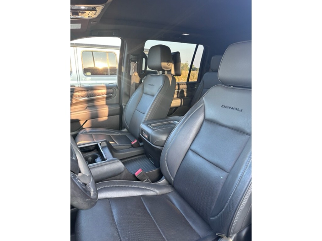 2021 Gmc Yukon XL Denali photo 3