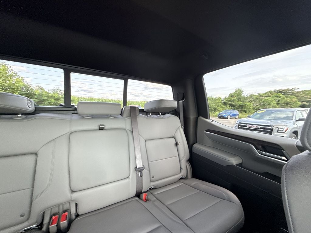 2026 GMC Sierra 1500 SLT - Photo 12