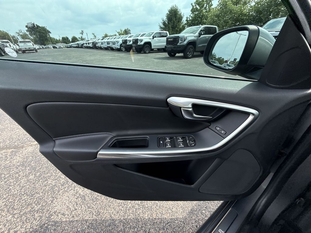 2017 Volvo S60 T5 Inscription - Photo 29