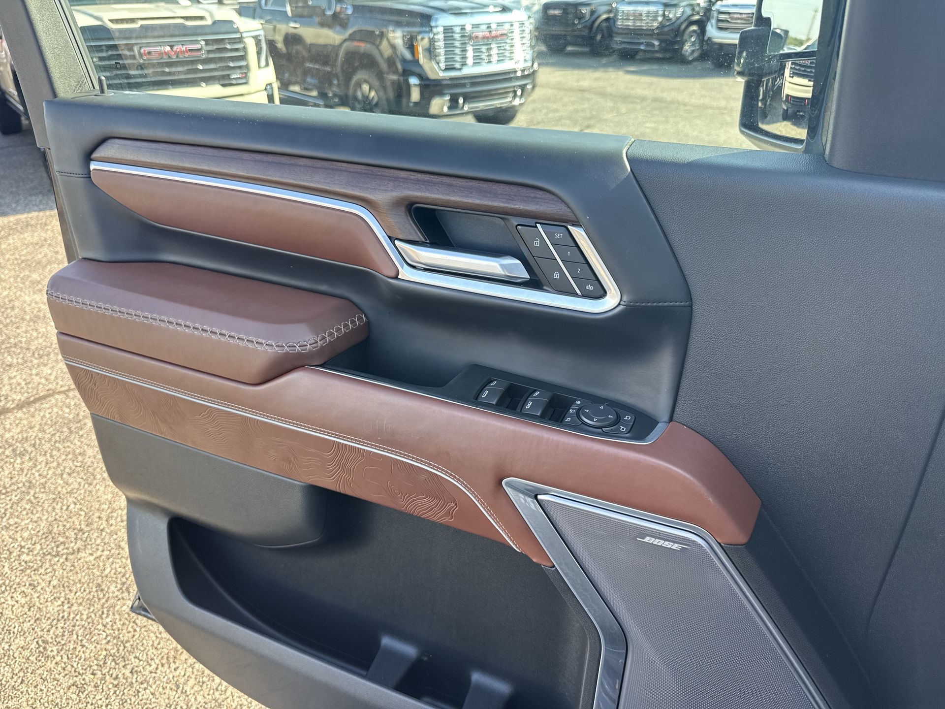 2025 GMC Sierra 2500HD Denali Ultimate - Photo 28
