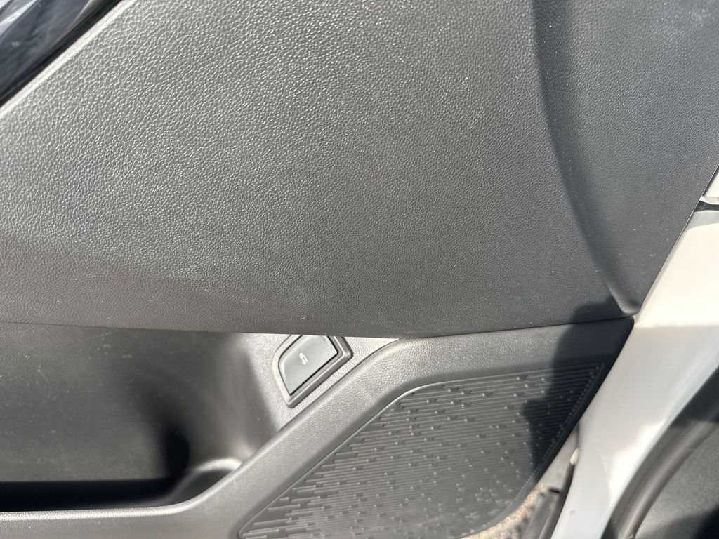 2025 Chevrolet Equinox LT - Photo 31