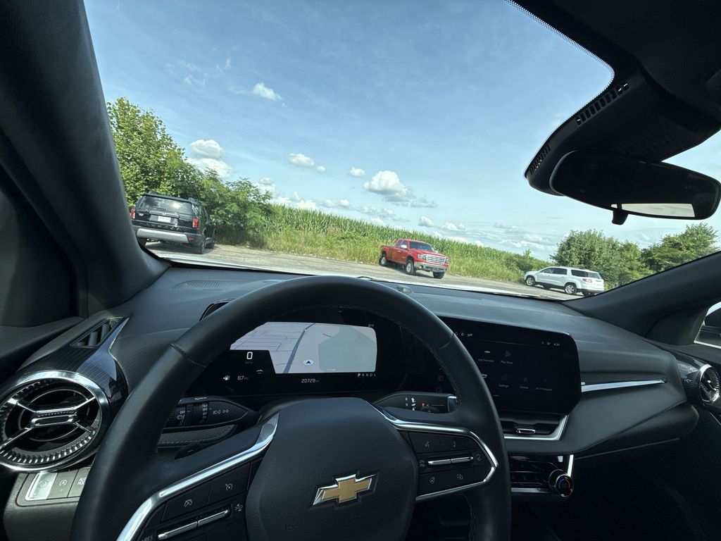 2025 Chevrolet Equinox LT - Photo 16