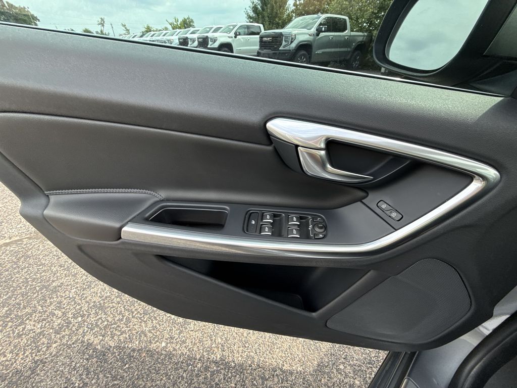 2017 Volvo S60 T5 Inscription - Photo 30