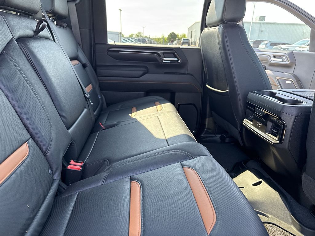 2024 GMC Sierra 2500HD AT4 - Photo 34