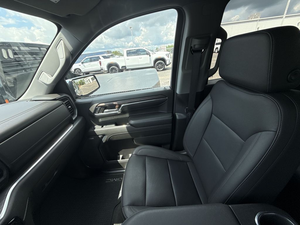 2024 GMC Sierra 1500 SLT - Photo 26