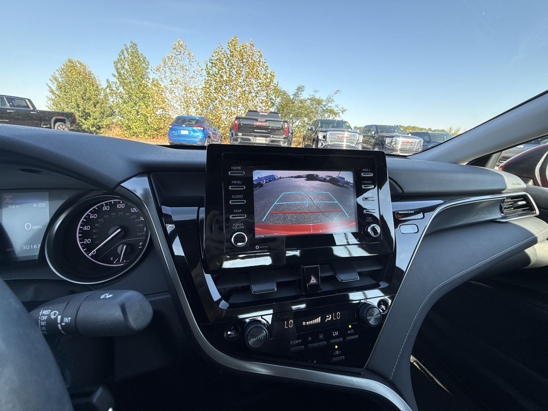 2023 Toyota Camry SE - Photo 21