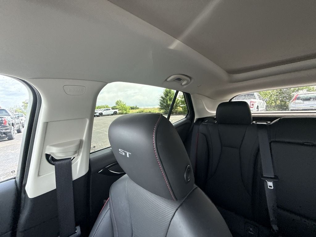 2023 Buick Envision Essence - Photo 10