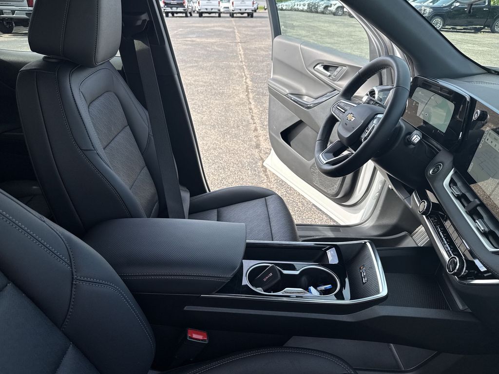 2025 Chevrolet Equinox LT - Photo 13