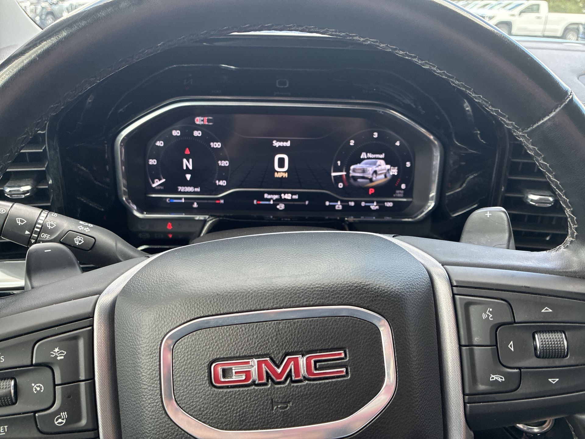 2024 GMC Sierra 1500 SLT - Photo 17