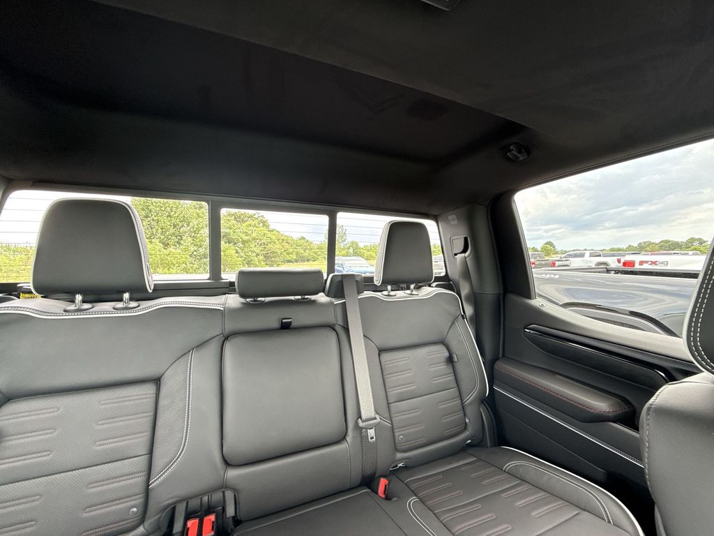 2026 GMC Sierra 1500 AT4X - Photo 12