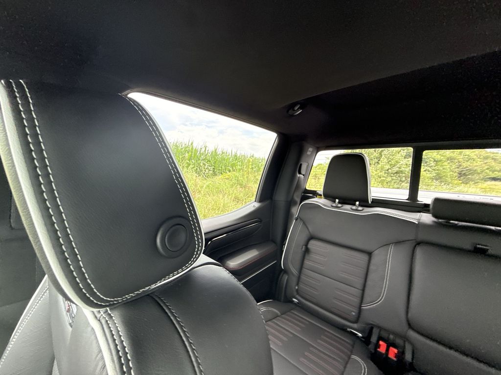2026 GMC Sierra 1500 AT4X - Photo 10