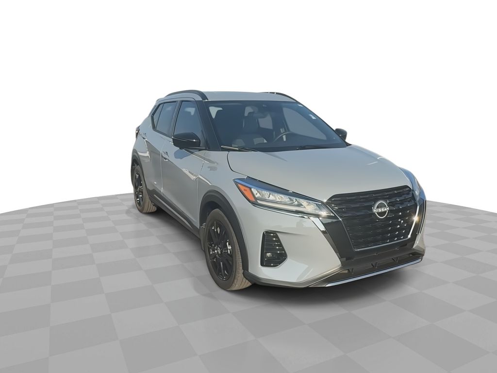 2024 Nissan Kicks SR photo 2