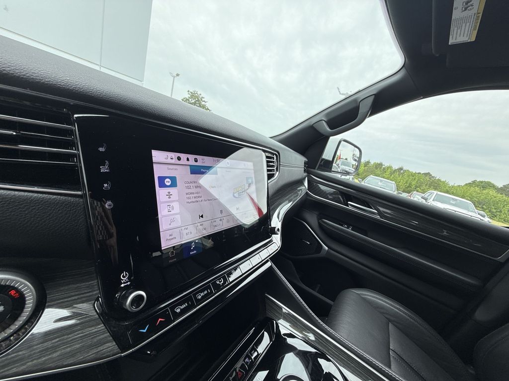 2022 Jeep Wagoneer Series II - Photo 19