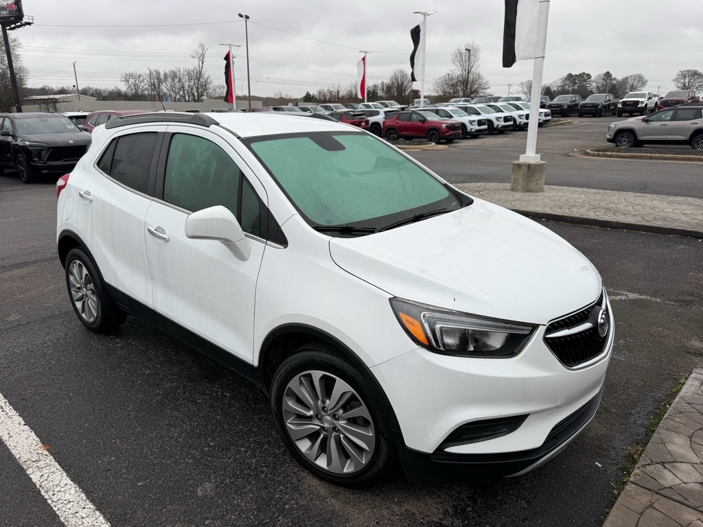 2020 Buick Encore Preferred's photo