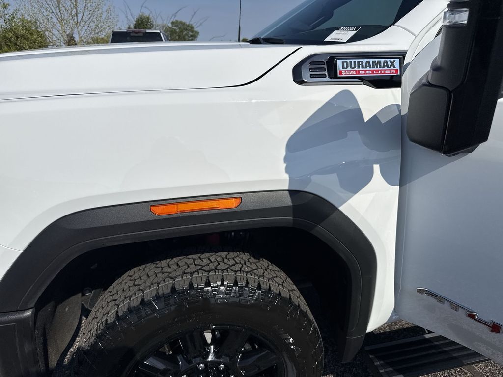 2024 GMC Sierra 2500HD AT4 - Photo 37