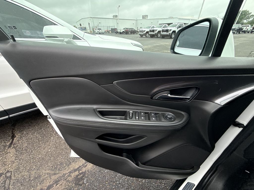 2022 Buick Encore Preferred - Photo 29